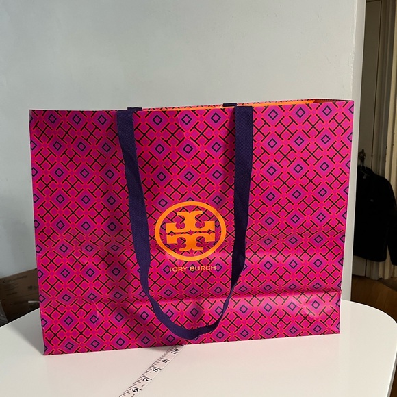 Tory Burch Handbags - Tory Burch Fuchsia Shopping Bag